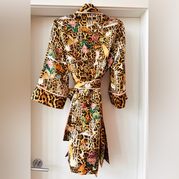 Camilla Fauna Electro Roll Collar Pajama Jacket NWOT XS S - Picture 8 of 14